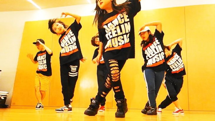 シャッフルダンスを簡単にした「ステップダンス」 女子でもEDMでオシャレに踊れる振り付け
