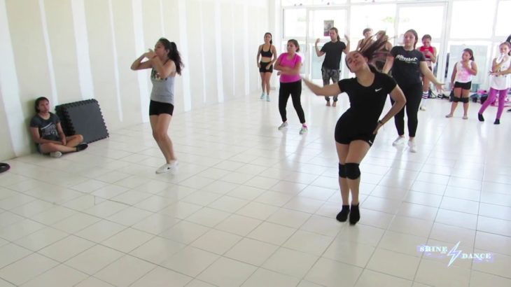 VOGUE FEMME / GABRIELA Curso con la bailarina ANNIA CABAÑAS Shine And Dance