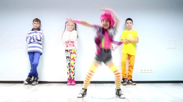 Kids dancing Locking n Hiphop on MJ