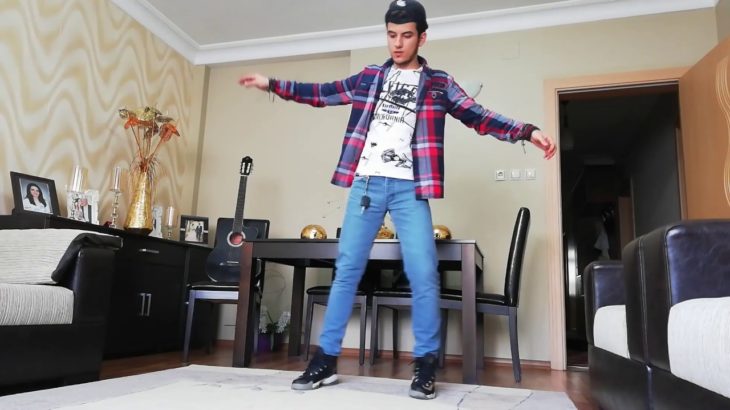 WORLD ON FIRE DUBSTEP DANCE | SKRILLEX | ReyNu