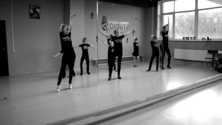 Dancing Vogue Kids Model Group