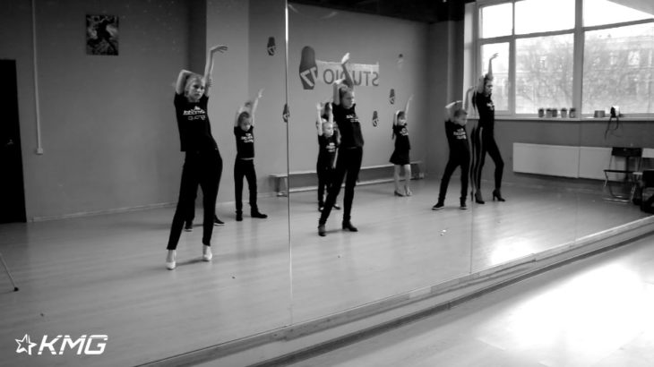 Dancing Vogue Kids Model Group