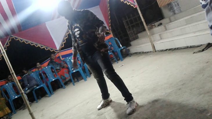 Hip hop dance robot Dubstep DJ Ripon