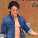 Amazing break dance by Tiger Shroff