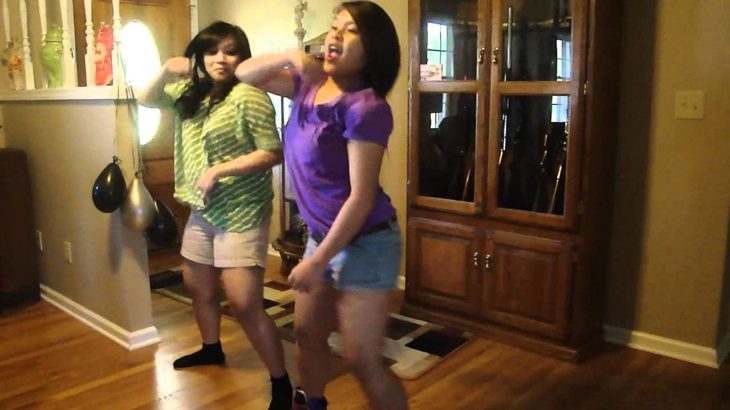 Asians Girls dancing ‘Teach me how to dougie’