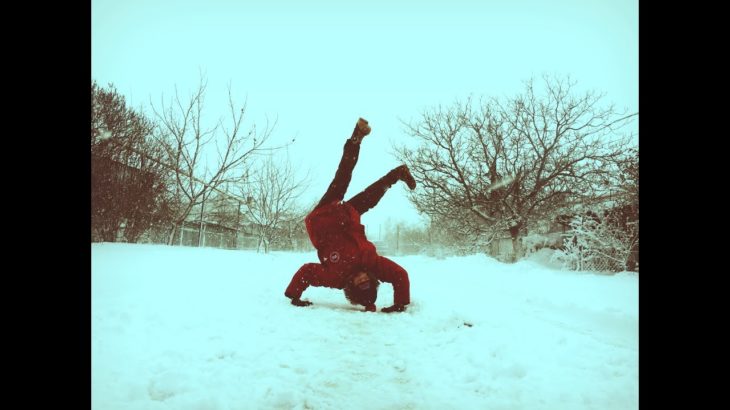 Breaking in the snowstorm ( Break Dance, Bboying, Break )