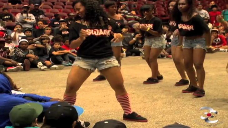 Female Dougie Video! ( Dougie Like Savage )