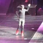 Justin Bieber doing the Dougie and Jerk dance