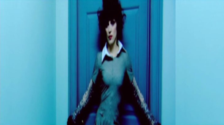 Madonna – Vogue (The Re-Invention Tour 2004)