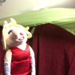 Miss Piggy Sings Vogue