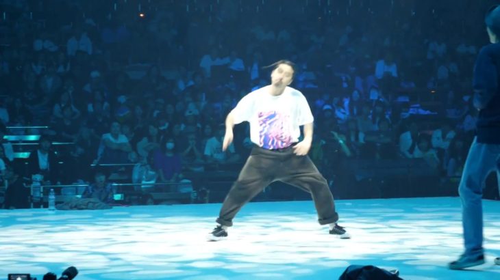 TAKUYA vs Taichi BEST8 HOUSE DANCE ALIVE HERO’S 2018