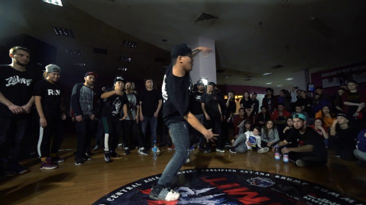 JR OUT vs TWIN FATE | ASTANA KRUMP SUMMIT 2019 | 8 BUCKS | THE KRUMPIRE QUALIFIER