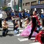 【精華女子高校 吹奏楽部＆ダンス部】《博多どんたく 2019》〈オープニング パレード、パフォーマンス〉〔はかた駅前“どんたく”ストリート〕［５月３日］