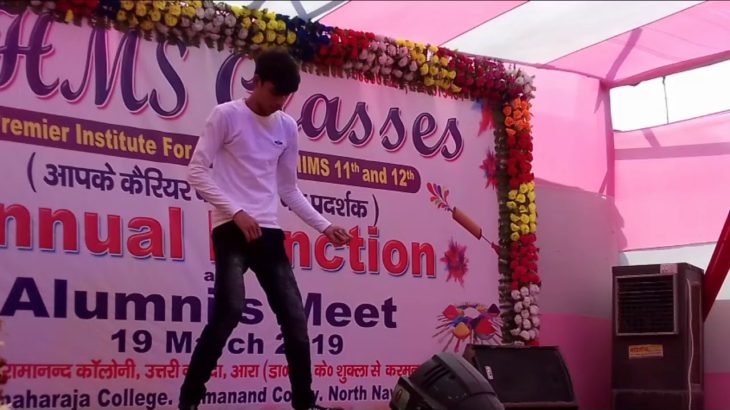 A Dance performed by Raj Kumar Raj / BEST DUBSTEP DANCE / VIBRATION MODE ON / OHMS Classes