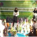Dance dougie murid kelas 8 MTs Jauharotun Naqiyah remix lagu dark horse, i am dat dude, dessert