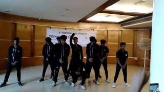 Krumping dance