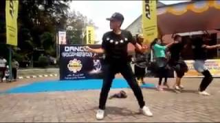 DANCE DOUGIE SWAG SIANTAR