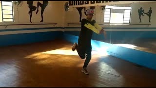 Maykon Replay| Robot Dubstep dance| academia Danger’s Fitness