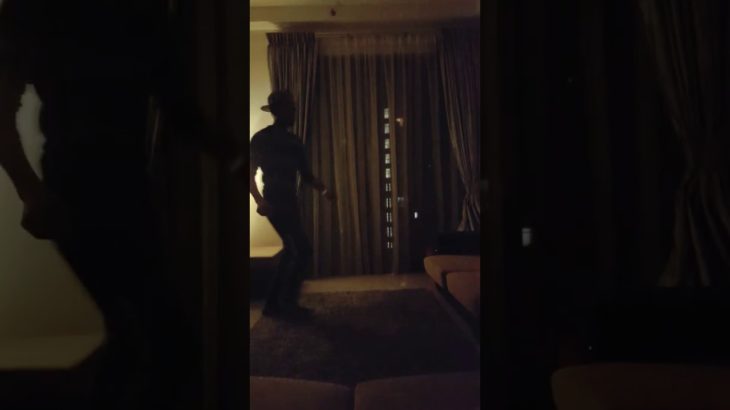 Sia-Breathe Me Dance Video (Dubstep)