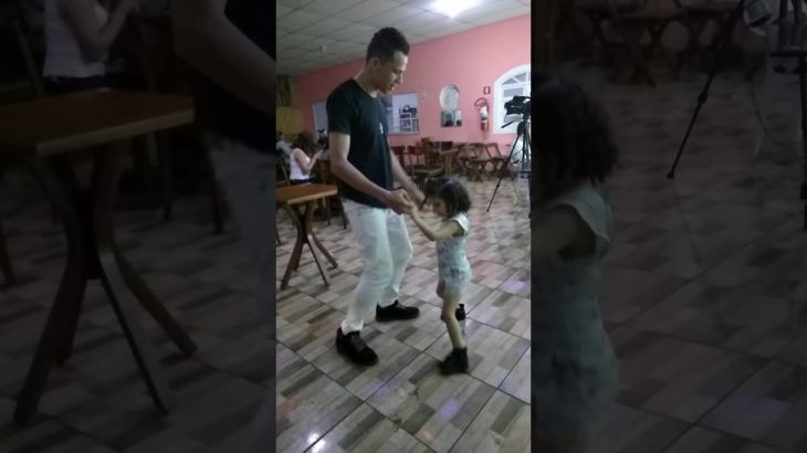 Dançando Reggae Com O Papai