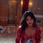 Watch Priyanka Chopra Dance to Nick Jonass Soulful Song, Close