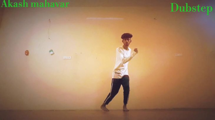 Samandar main kinara tu | dance | kis kisko pyaar karun | dubstep mix  dance by Akash Mahavar