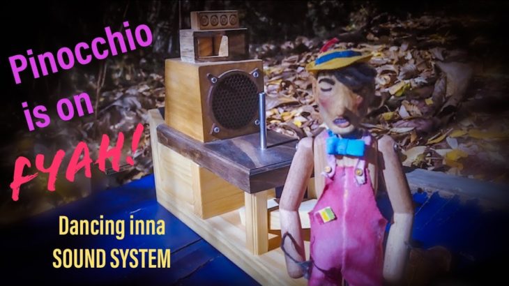 Rasta Pinocchio is on FYAH dancing reggae inna sound system!