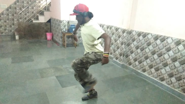 #Choreographer #Shahnawaz Shaikh #Used Headphones #In Dubstep🕴Dance Style #(Mix) #Bollywood Song