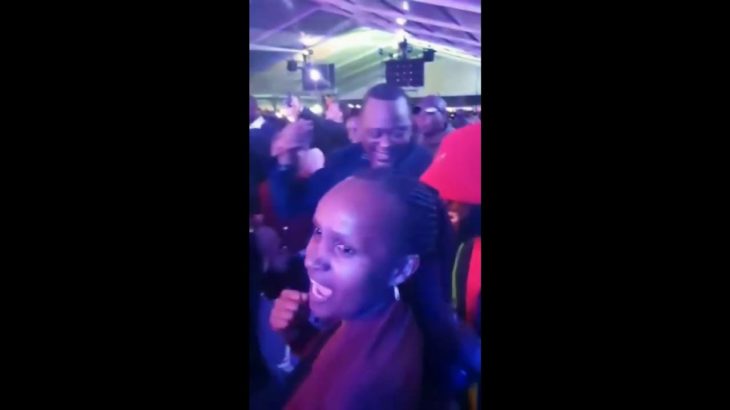Parte After Parte Uhuru Raila $  Jeff Koinange Dancing With Kenyans  UB40 Concert (Never seen part)