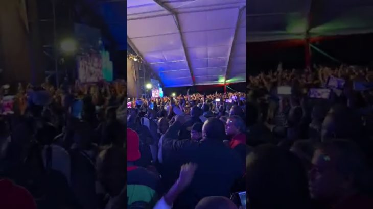 Must watch ONLY THE KENYAN PRESIDENT   DANCE MOVES REGGAE